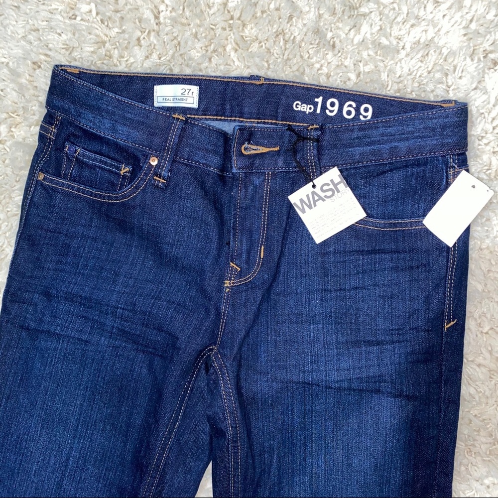 GAP straight leg NWT jeans
